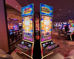 xoplay live casino table with real dealer streamed on mobile for Philippines players